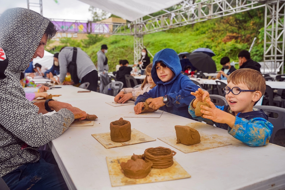 28_역순_포토갤러리_11페이지_2023 울산옹기축제 옹기 특별 체험관 8.jpg